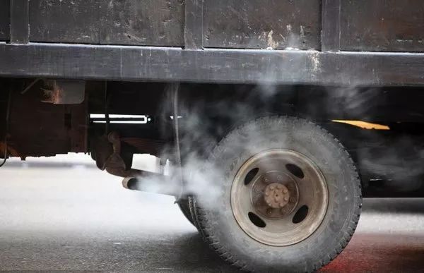 What should I do if my truck leaks oil? Teach you three tricks to get it done easily!